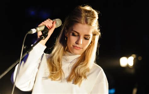 It should only contain pages that are london grammar songs or lists of london grammar songs, as well as subcategories containing those things (themselves set categories). Listen to London Grammar's cover of The Verve's ...