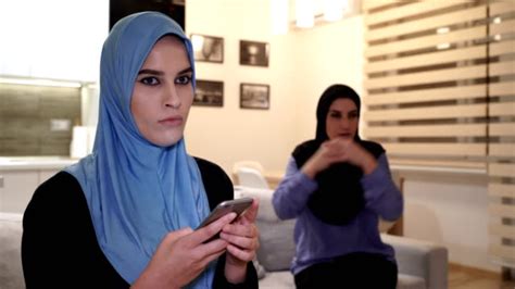 Vidéos Et Rushes De Arab Teen Getty Images