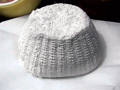 Ecco cosa potresti abbinare a ricotta di pecora salata e stagionata. Ricotta di Pecora stagionata | Parco Nazionale del Gran ...