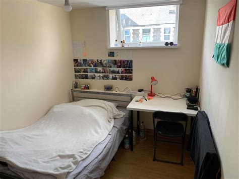 Room For Erasmus Students 5 Min From Cardiff Uni Main Campus Room