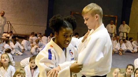 She won a medal at the 2019 world judo championships. Judo. Sarah-Léonie Cysique ne quitte plus l'équipe de France