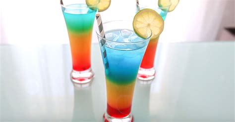 La recette facile du Rainbow Cocktail sans alcool à étages préparation et vidéo à découvrir sur