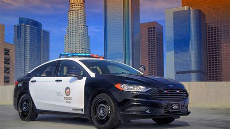Ford Police Responder Becomes First Hybrid Cop Car