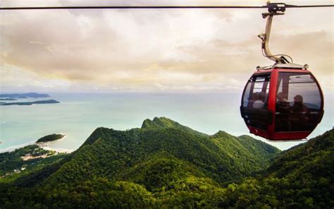 Cable Car Ride And Oriental Village Tour From Langkawi