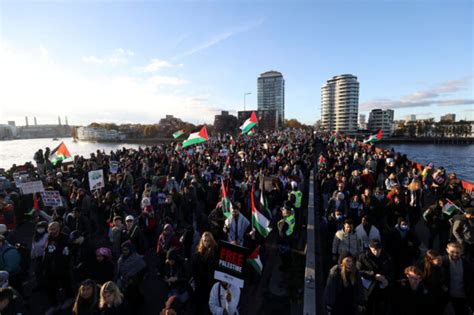 London Police Arrest Over 120 As Pro Palestinian Rally Draws Counter