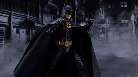 Impressively Cool Action Figure For Michael Keaton S 1989 Batman — Geektyrant