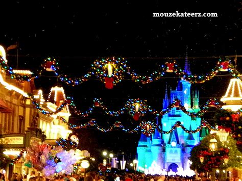 Disney Christmas Wallpaper And Screensavers 57 Images