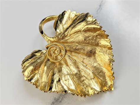 Lovely Vintage Gold Tone Leaf Brooch By B S K Jewellery Etsy