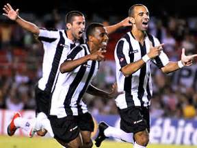 Santos fc have been winning at both half time and full time in 6 of their last 7 home matches against atletico mg in all competitions. Globoesporte.com > Futebol - CONFRONTO - Atlético-MG X ...