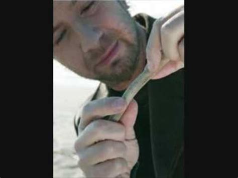 L'uomo volante è la canzone scritta da marco masini, goffredo orlandi e giuseppe dati. Marco Masini - L' Uomo Volante - YouTube
