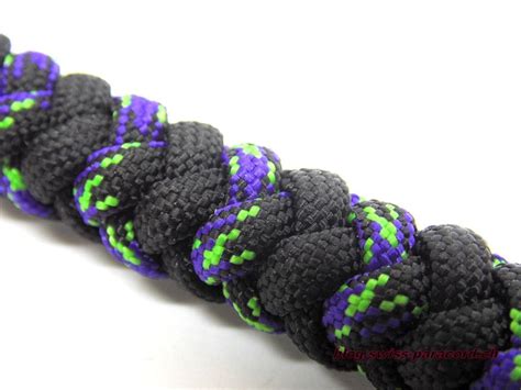 Paracord projects for preppers and survivalists | survival life. #Braid #mit #Paracord #Strand #Swiss #Verschluss 4 Strand Braid mit Verschluss # 4 strand Braids ...
