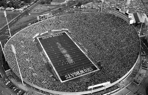 Pin By Rick On Vintage Stadiums Memphis Football Stadiums Stadium