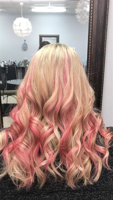 Blonde Hair With Pink Highlights Pink Hair Streaks Pink Blonde Hair