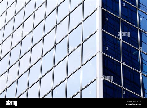 Glass Windows In A Modern High Rise Building Stock Photo Alamy