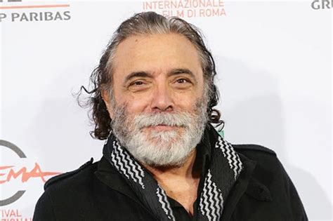 Antonino frassica, è un attore italiano che interpreta i panni del maresciallo cecchini nella longeva fiction di rai 1 don matteo. I 65 anni di Nino Frassica, da Quelli della notte alle ...