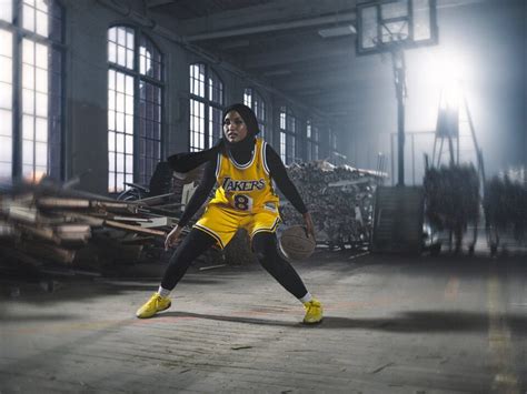 1 im sporthandel jetzt damen trainingsanzüge online kaufen! Los Angeles Lakers Trainingsanzug - NBA Analyst Ridicules ...