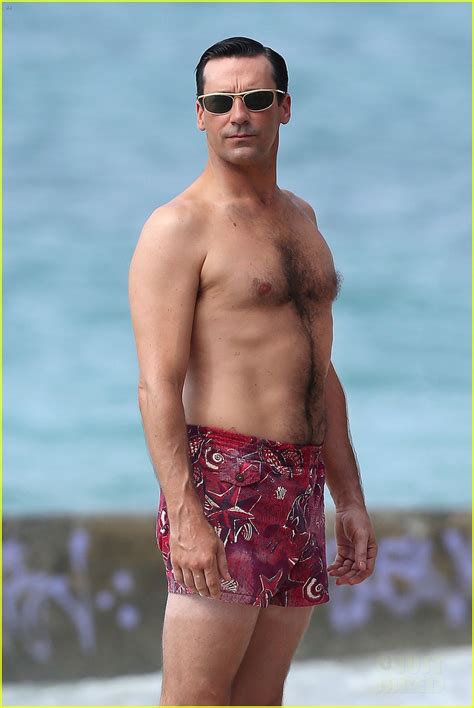 Jon Hamm Shirtless Mad Men Beach Scenes In Hawaii Photo 2744467