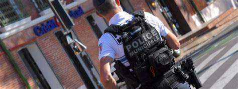 Armement De La Police Municipale Cest Un Outil De Protection