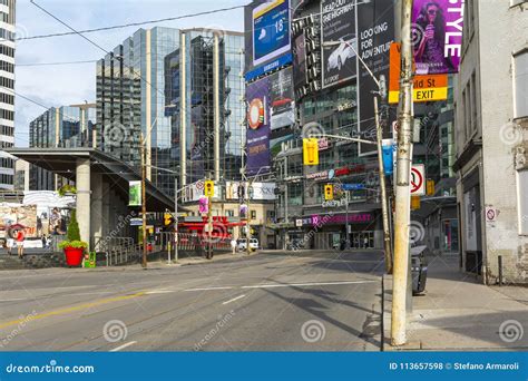 Toronto City Life Editorial Stock Photo Image Of Crossing 113657598