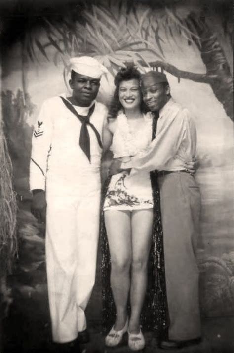 Sailors With Lady In Hawaiian Swimsuit Wwii Surf Girls Surfing Books