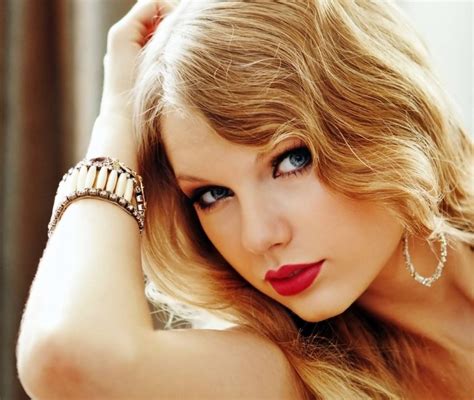 Taylor Swift Plastic Surgery To Magnify Her Beauty