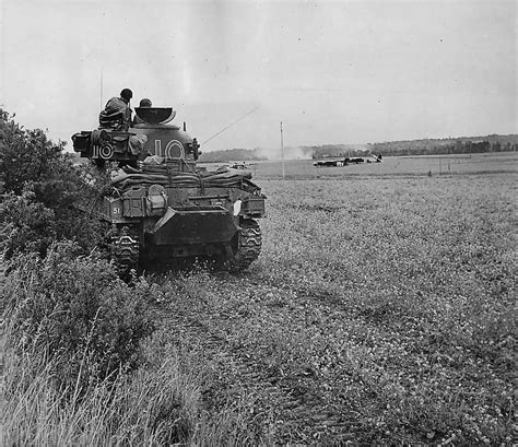 13th18th Royal Hussars M4 Sherman Tank Balaclava In Action 1944