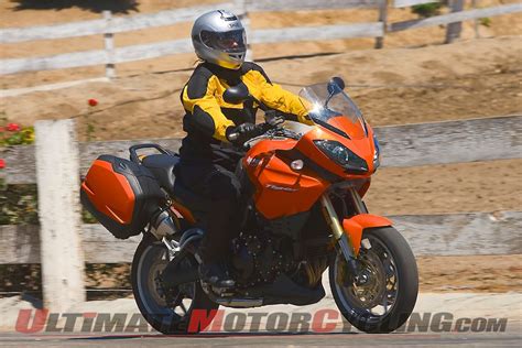 The tiger 1050 is what you get when you combine a speed triple into a touring based chassis. 2011 Triumph Tiger 1050 SE | Review