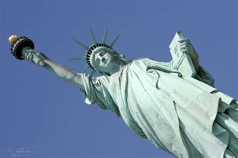 Usa See The Green Statue Of Liberty In New York Statue Statue Of