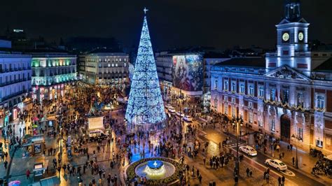 Celebrations are held throughout mexico on christmas day (navidad) each year to commemorate the birth of jesus, whom many christians believe is the son of god. ¿Dónde ver las mejores luces de Navidad 2020?