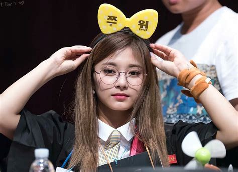 Tzuyu With Glasses 😍💓 R Twice