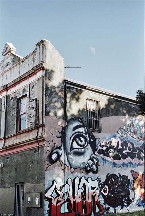 'i look at jennifer aniston and say thanks, but no thanks': Kasia Sykus's photography series captures illegal street ...