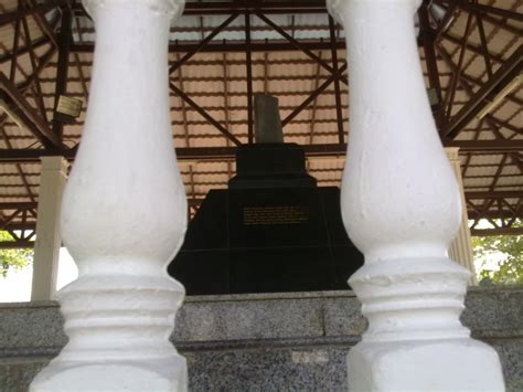 Batu bersurat terengganu (bbt) sebagai sumber sejarah dan tamadun islam di alam melayu. terengganusohor: Memorial Batu Bersurat