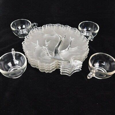 Set Of Hazel Atlas Tree Of Life Snack Plates And Cups Clear Glass