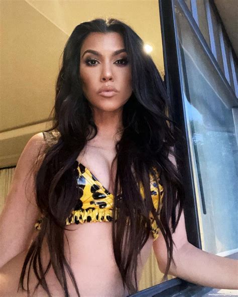 Kourtney Kardashian Flaunts Her Tits 10 Photos PinayFlixx Mega Leaks