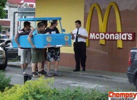 Drive Thru At Mcdonalds 1 Internet Funny Hilarious Funny Pictures
