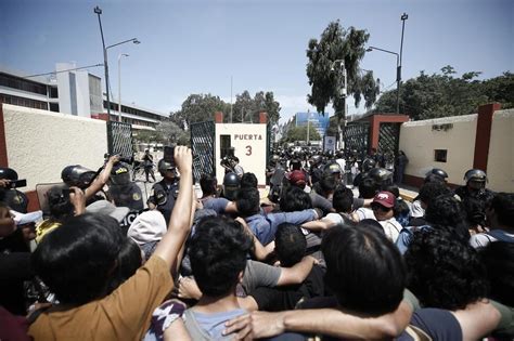 Liberan A Los 17 Estudiantes Detenidos Por Protestas En Universidad San