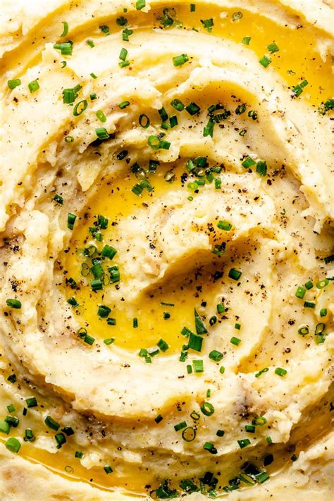 Mashed potatoes translated between english and spanish including synonyms, definitions, and related words. Roasted Garlic Buttermilk Mashed Potatoes - Plays Well ...