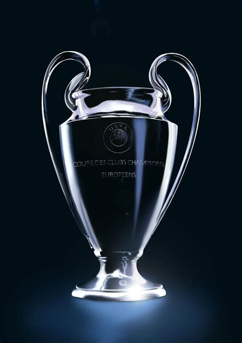 Clubs are also permitted to cast their own replicas provided these replicas are scaled down versions of the original trophy. UEFA Champions League 2015/16