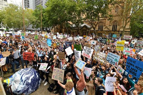 On friday, march 15th, students gathered in 2,099 cities and towns across 123 countries to participate in the global climate strike for future, protesting a lack of climate awareness and demanding. Global Strike for Future: milioni di giovani in tutto il ...