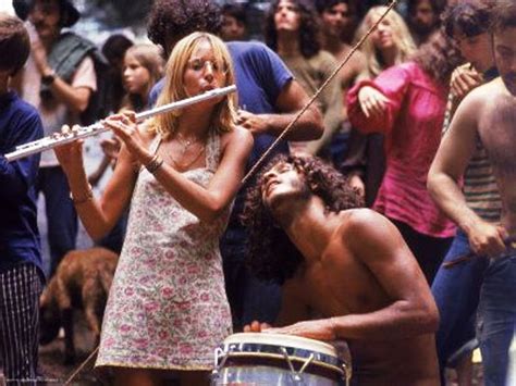 Pin De Daniel Micheli En Woodstock 1969 Festival De Woodstock