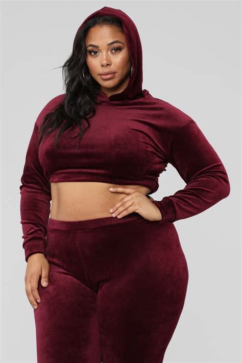 Casually Slay Velour Lounge Set Burgundy Cropped Joggers Cropped