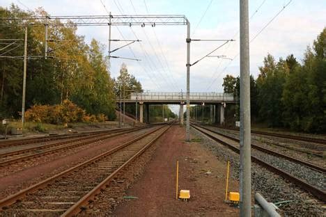 Matkustajajuna ajoi ohi asemalaiturin Harjavallassa - VR kertoo ...
