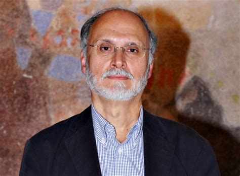 وسيتولى الرئيس منصب النائب العام، وبرر ذلك بضرورة كشف كل ملفات الفساد، وعقد الرئيس. عودة «المُخبر» المحليّ إلى ملعب صباهو بقلم سعيد محمد ...