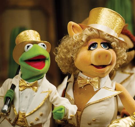 Kermit And Miss Piggy In Muppets Most Wanted1 Talk Disney News