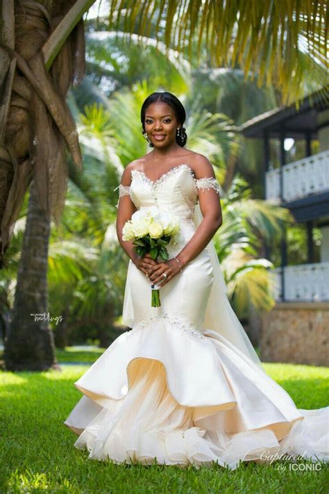 Pin By Grispy On Wedding Shoots Ghanaian Wedding Wedding Dresses African Traditional Wedding