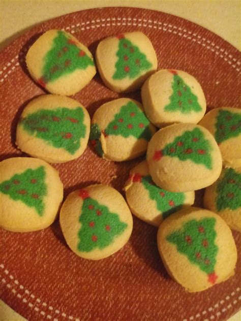 By using pillsbury sugar cookie dough as its base, these cookies allow you to skip past fussy prep, giving you back more time with your family during the busy holiday season. Pillsbury Christmas Sugar cookie reviews in Cookies ...