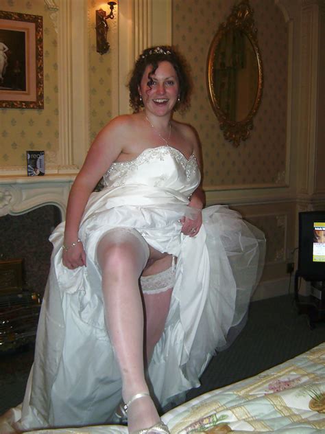 Bride Upskirt Oops Pussy