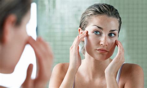 How To Treat A Client With Oily Skin Professional Skincare Guide