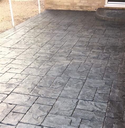 Platinum With Charcoal Ashlar Slate Printed Concrete Driveway