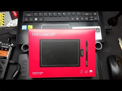 UNBOXING - REVIEW - GIVEAWAY Pen Tablet One by Wacom CTL ... The wacom one is a $400 graphics tablet designed for folks used to editing pictures and video on mobile devices.